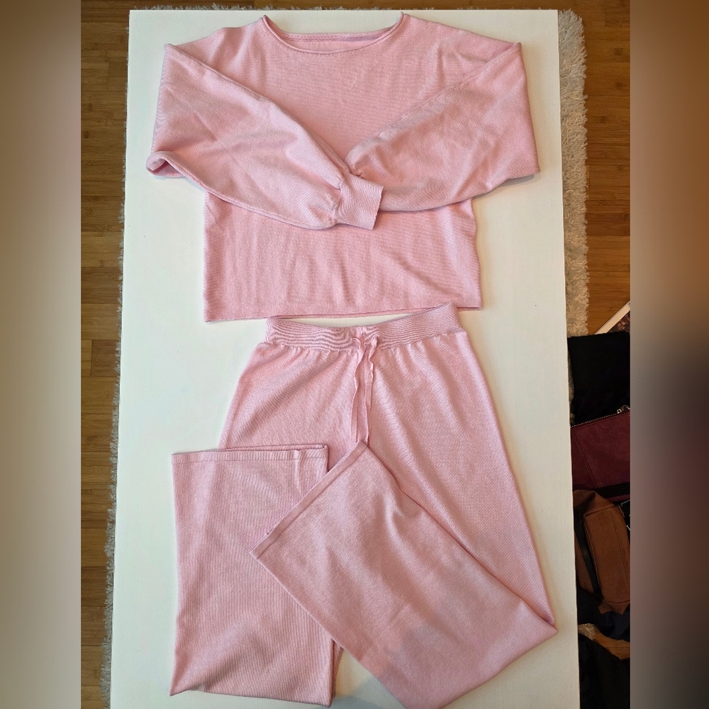 Amazon Set - Baby Pink Pants & Sweater - Size Medium